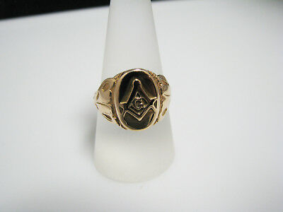 j026 Nice Vintage Masonic Ring in 10k Yellow Gold Size 9.25