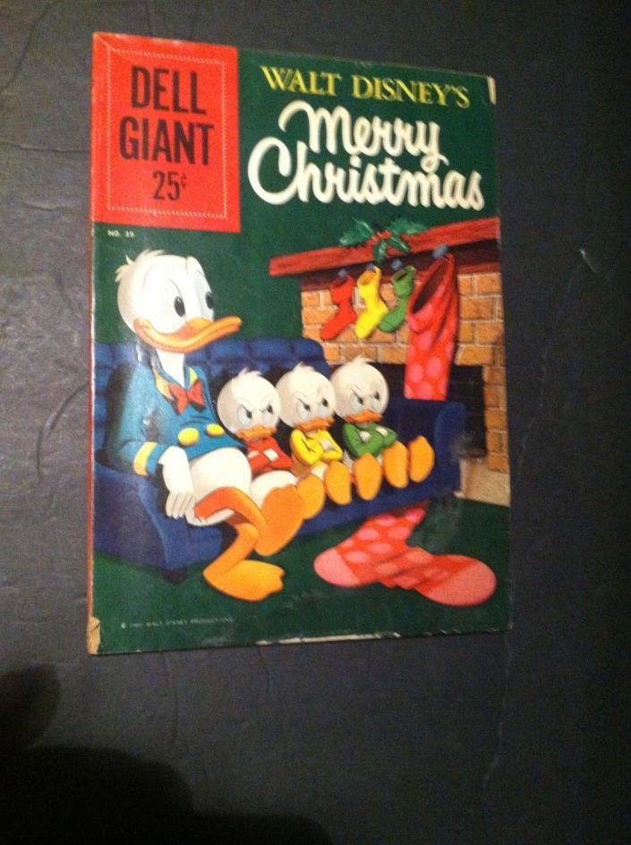 WALT DISNEY'S MERRY CHRISTMAS 39 DELL GIANT 25 CENT COVER PRICE