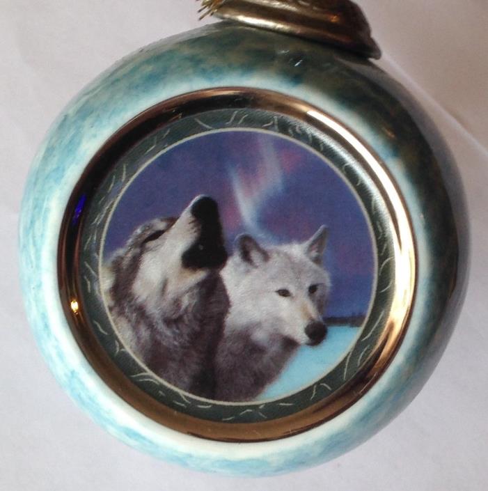 BRADFORD EXCHANGE WOLF ORNAMENT DECORATION 