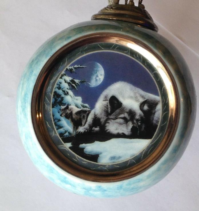 BRADFORD EXCHANGE WOLF ORNAMENT DECORATION 