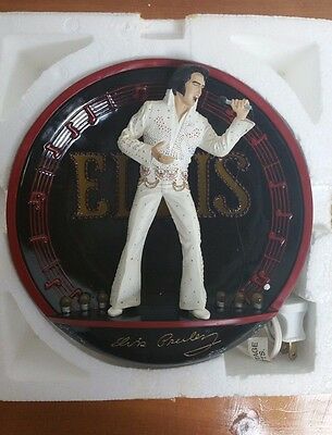 Collector light Up Plate  Elvis Presley in the Spot Light On Stage in Hawaii