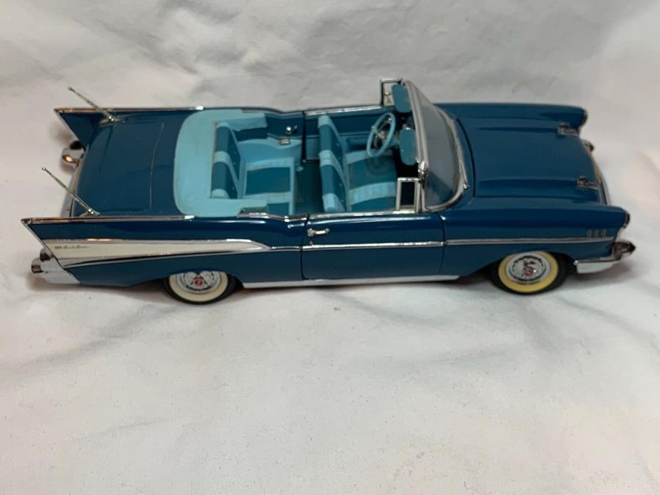 Danbury Mint 1957 Chevrolet Bel Air Convertible Die Cast Car 1:24th scale