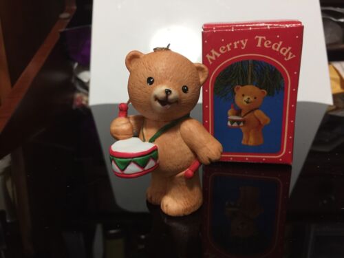 Merry Teddy : Teddy Bear with Drum Ornament Vintage