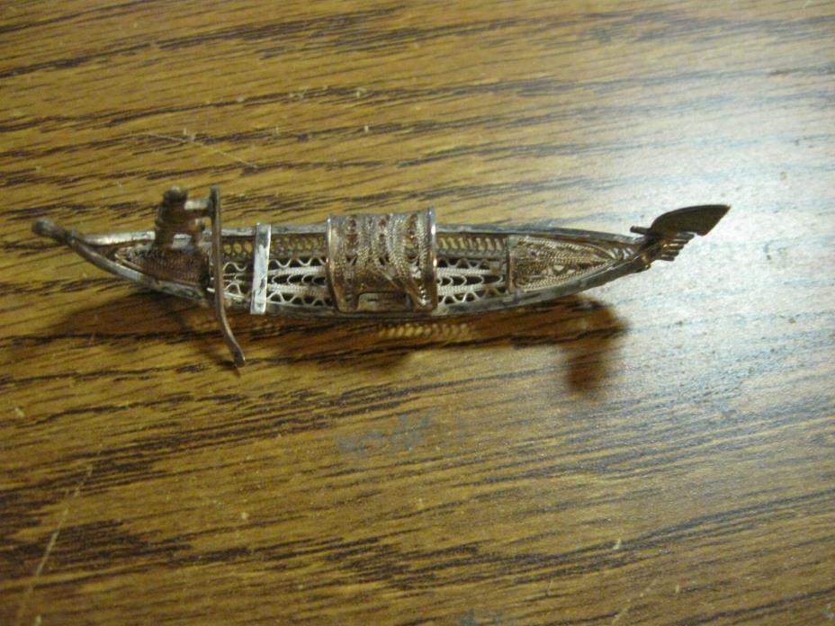 VINTAGE FILLIGREE MINIATURE BOAT CANOE FROM THE EARLY 1900'S