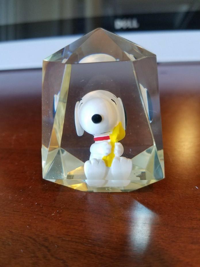 Westland Snoopy Peanuts Vintage Paperweight Crystal Figure