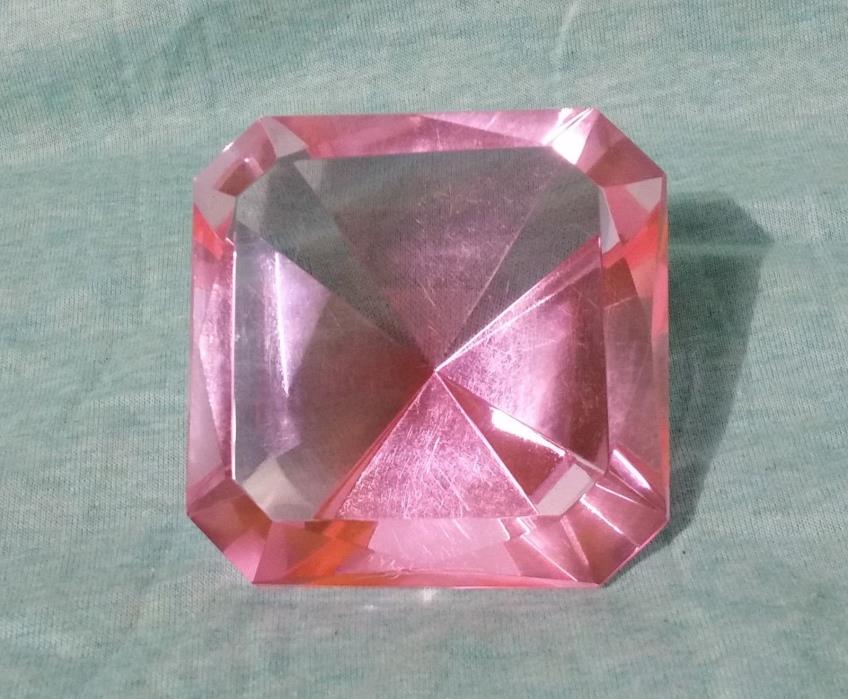 Oleg Cassini Pink Glass Crystal Paperweight ~ 2.75