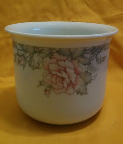 FTD 1990 PORCELAIN CACHE POT BEAUTIFUL FLOWER PLANTER -MADE IN JAPAN