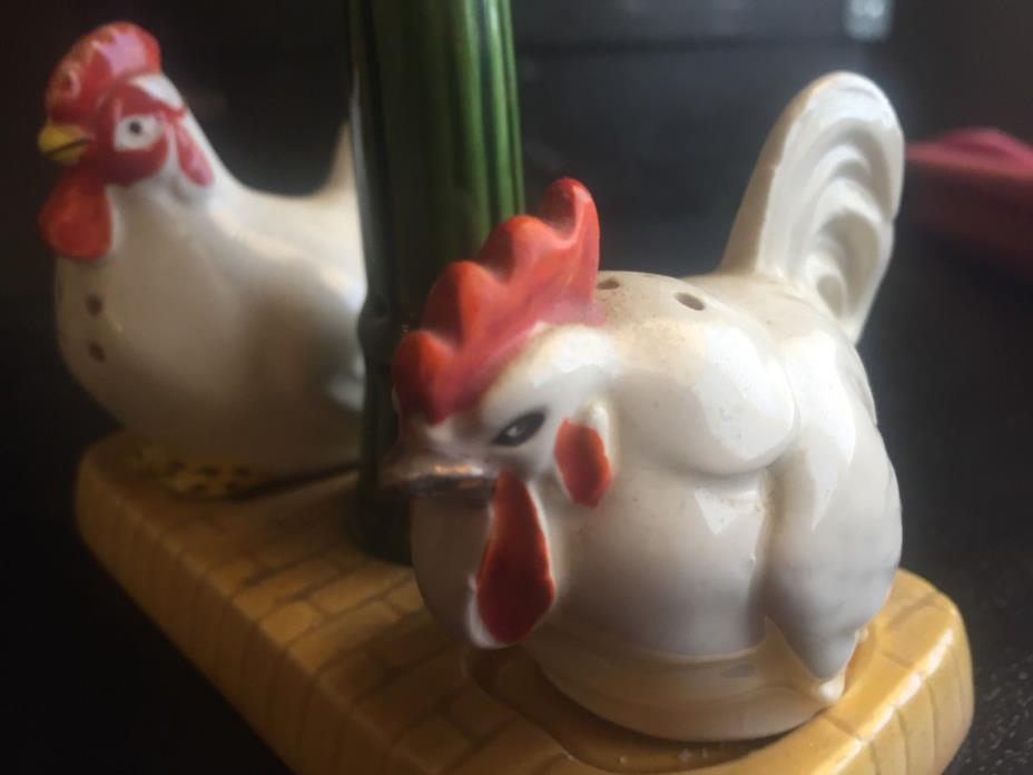 Chicken Rooster under lightpost Salt & Pepper Shakers Sarsaparilla 1985