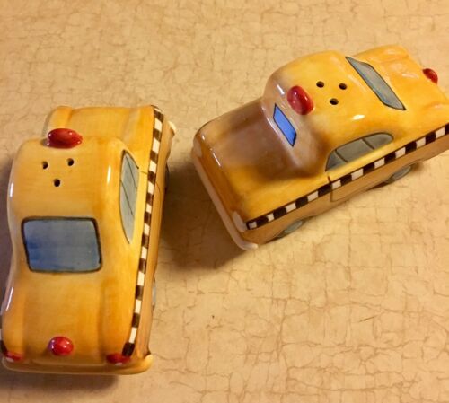 Salt & Pepper Shakers..Yellow Taxi Cabs