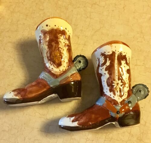 Salt & Pepper Shakers....Decorative Cowboy Boots