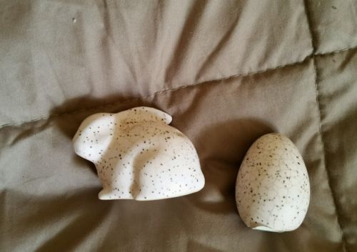 Pink bunny and egg salt and pepper shakers  mini size