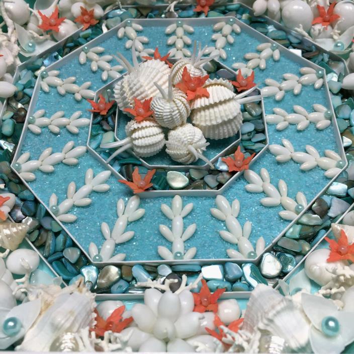 Seashell Art SAILORS VALENTINE 11 1/2” Octagon Shell Mosaic - Flower Wheel