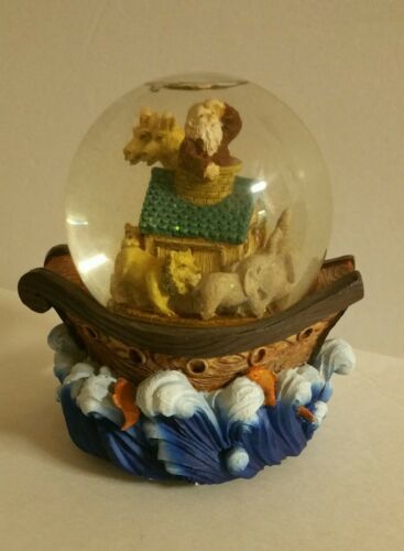 Noah's Ark Snow Globe