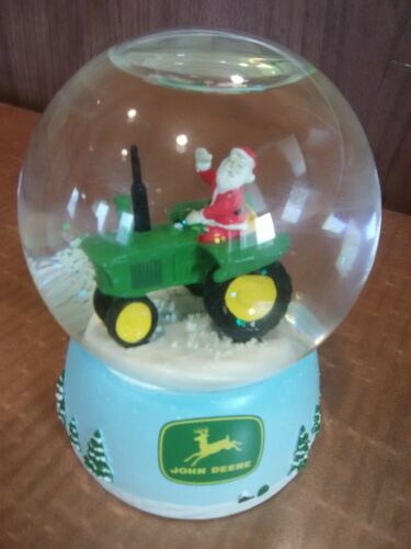 John Deere Santa On Tractor Snow Globe