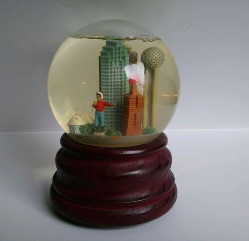 Saks Fifth Avenue Musical Snow Globe DALLAS Small Air Bubble