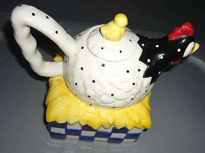 COOKS CLUB QUALITY COUNTRY HEN TEAPOT ON NEST WITH BABY CHICK... PORCELAIN