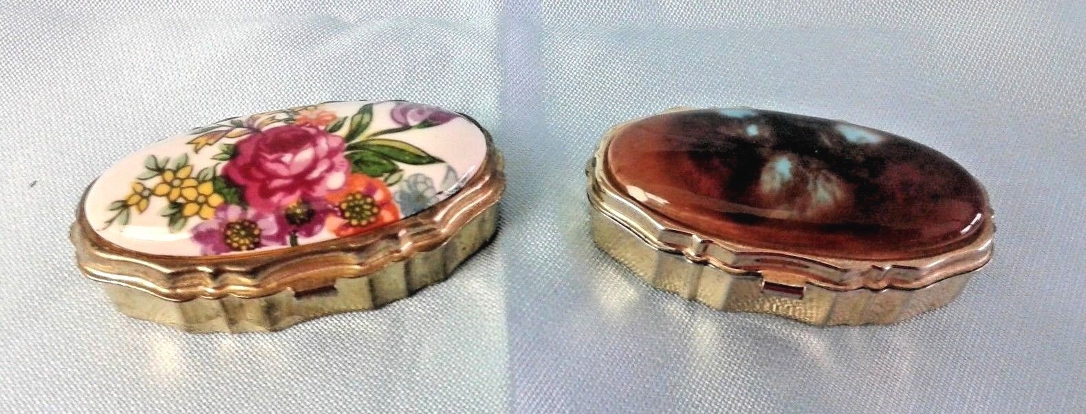 TWO PORCELAIN TOP PILL / TRINKET BOXES – FLOWER BOUQUET & BROWN & TURQUOISE
