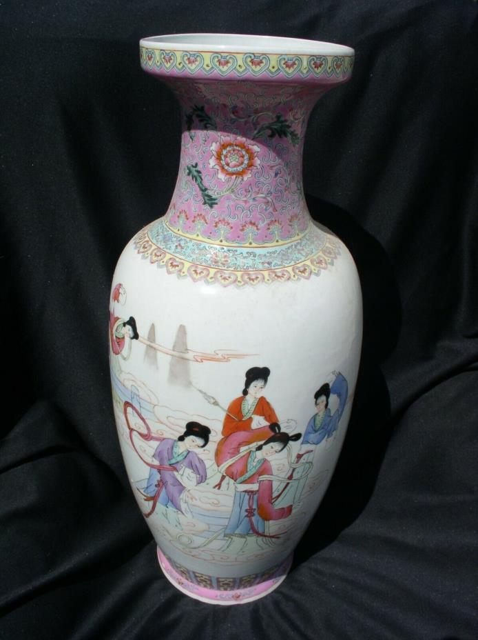 Beautiful finely detailed large oriental floor vase at bargain price