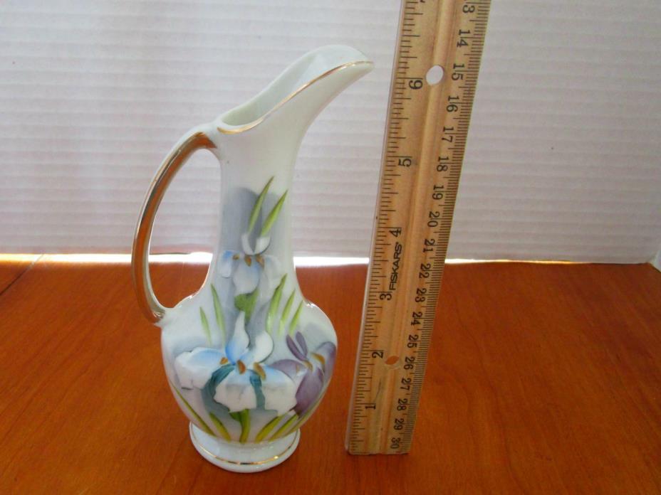Small Porcelain Vase 7