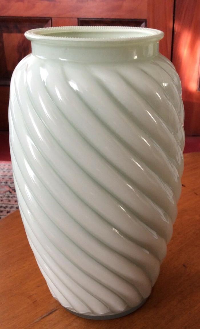 Vintage Made in USA Glass Swirl Ribbed Pastel Green Vase