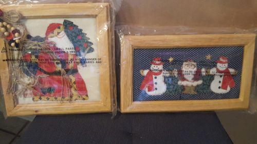 lot of 2 Christmas pictures quilted wood frame