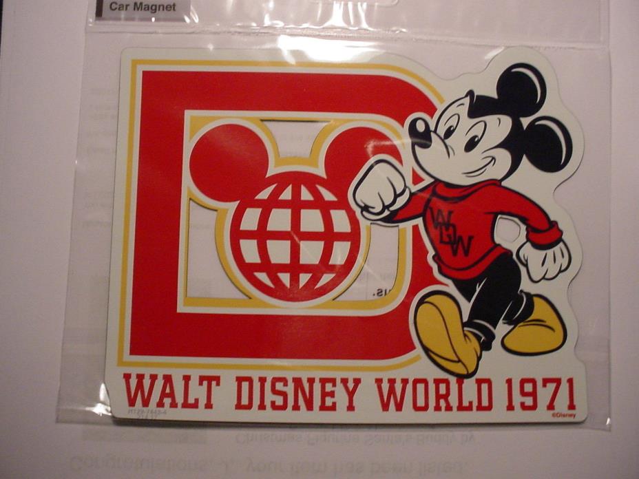 Disney   WALT DISNEY WORLD 1971  Car Magnet