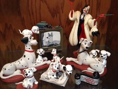 Disney Collector Society - Classics Figurines- 101 Dalmatians, CrellaDeVil SET*
