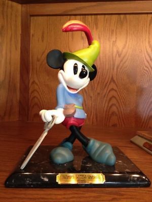Disney Disneyana Convention Figurine - 1996 - Brave Little Tailor 1938 - Signed