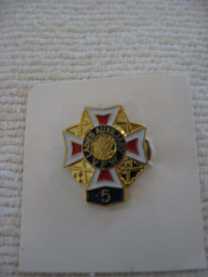 NEVER WORN LADIES VFW PIN 5 YEAR GOLD COLORED ENAMEL