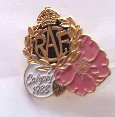 1988 ROYAL CANADIAN AIR FORCE WITH POPPY, PIN VERY GOOD CONDITION,LNOV01