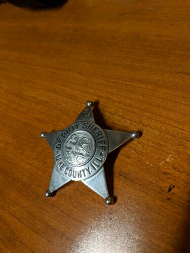 VINTAGE HIGH QUALITY DEPUTY SHERIFF POLICE FIVE POINT STAR Lake County ILL BADGE