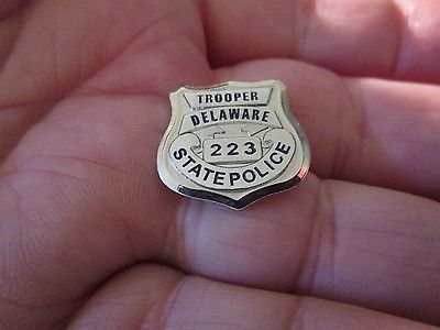 Delaware State Police Trooper Law Enforcement Lapel Pin #1105