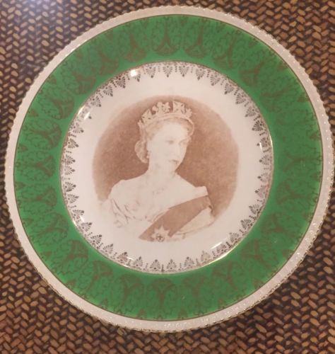 Queen Elizabeth II Plate