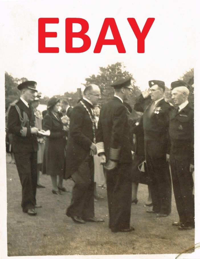 1945 RARE UNPUB PHOTO QUEEN MOTHER KING OF ENGLAND PRINCESS ELIZABETH ROYALS#2