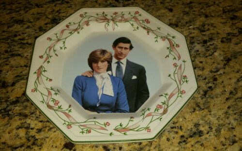 VINTAGE COLLECTIBLE PRINCESS DIANA COMMERATIVE MARRIAGE PHOTO PLATE