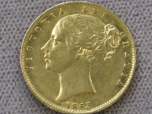 1863 Die #6 Great Britain Young Queen Victoria Head &Shield Gold Sovereign NICE