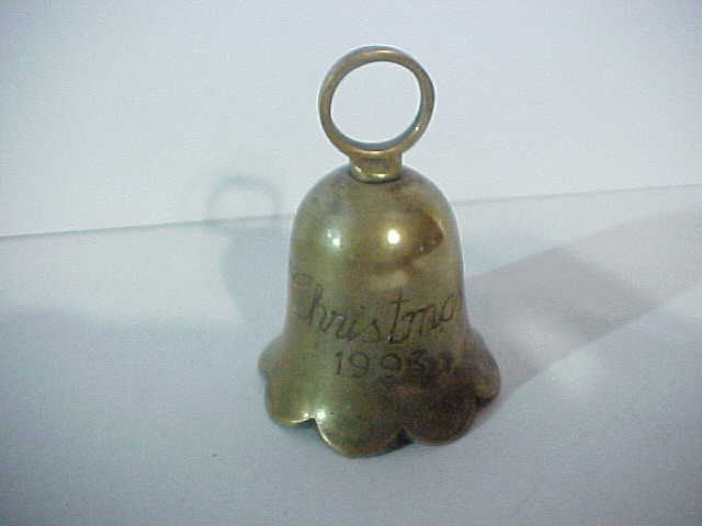 VINTAGE INTERNATIONAL SILVER CO. ANNUAL SILVERPLATE CHRISTMAS BELL 1993