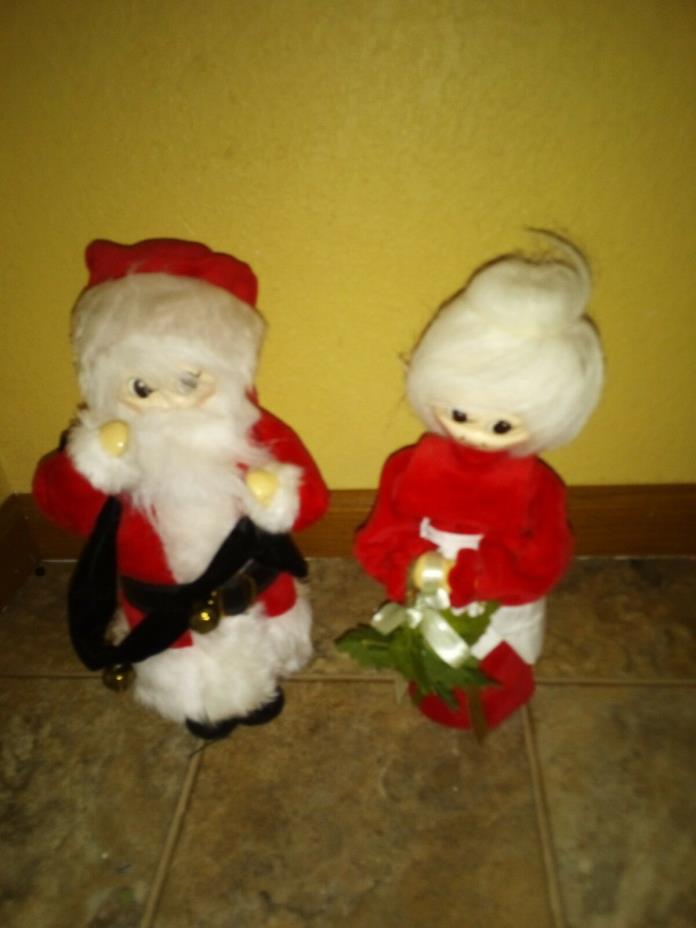 VTG Handcrafted Santa & Mrs. Claus figurines Paper Mache heads & Hands 14