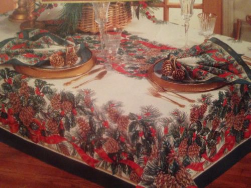 Vtg Holiday Home Statements Woodland Pines Pinecones Tablecloth 70