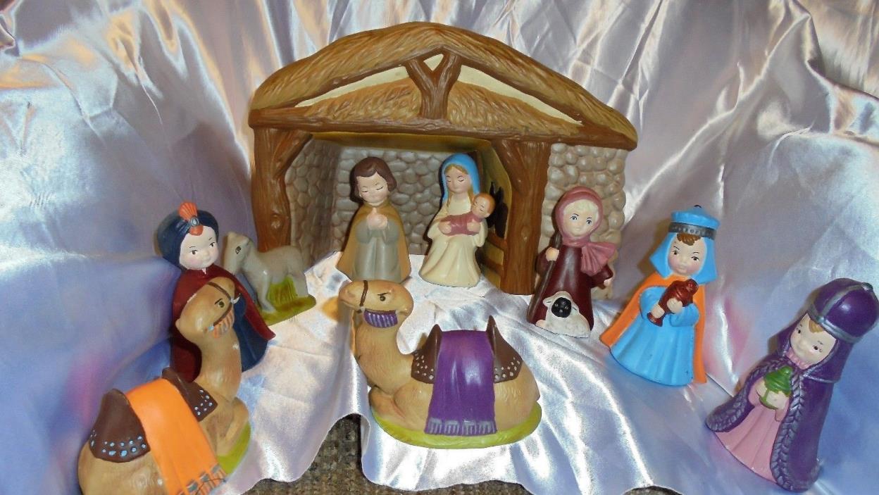 1977 Macky Handpainted Ceramic  Christmas Nativity Set 11 Pc