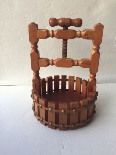 Vintage Nutcracker Wood Screw Basket Wooden Turn Handle Home Bar Server Decor