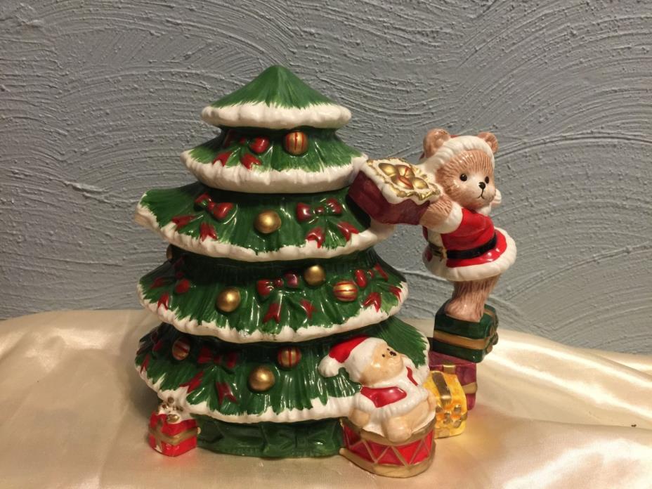 World Bazaar Inc. Christmas Tree Teapot With Teddy Bear Handle
