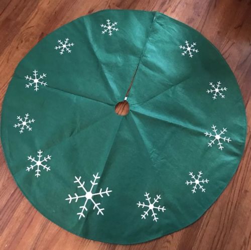 Christmas Tree Skirt 47” Across - Green With Embroidered Snowflakes