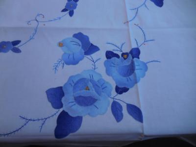 VINTAGE Blue Flower Applique & Hand Embroidery Tablecloth w/12 Napkins 102 x 69