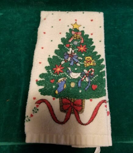 Vintage Christmas Tree Hand Towel White