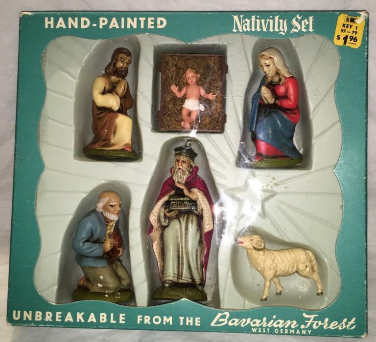 VINTAGE S.S.KRESGE HAND PAINTED GERMAN NATIVITY SET