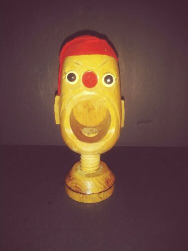 Vintage Kitschy Wooden Silly Funny Face Screw Twist Nutcracker 5.5