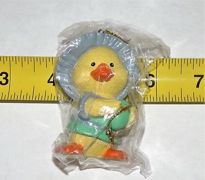 Vintage Estate Duck With Hat And  Ball Christmas Ornament 2.75