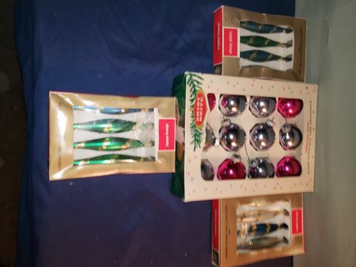 Lot Of 24 Gorgeous Vintage Shiny Brite Glass Ornaments