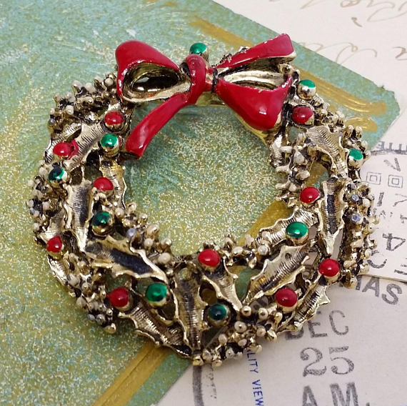 Christmas Wreath Pin, Gerry's Vintage Xmas Brooch, Holiday Costume Jewelry